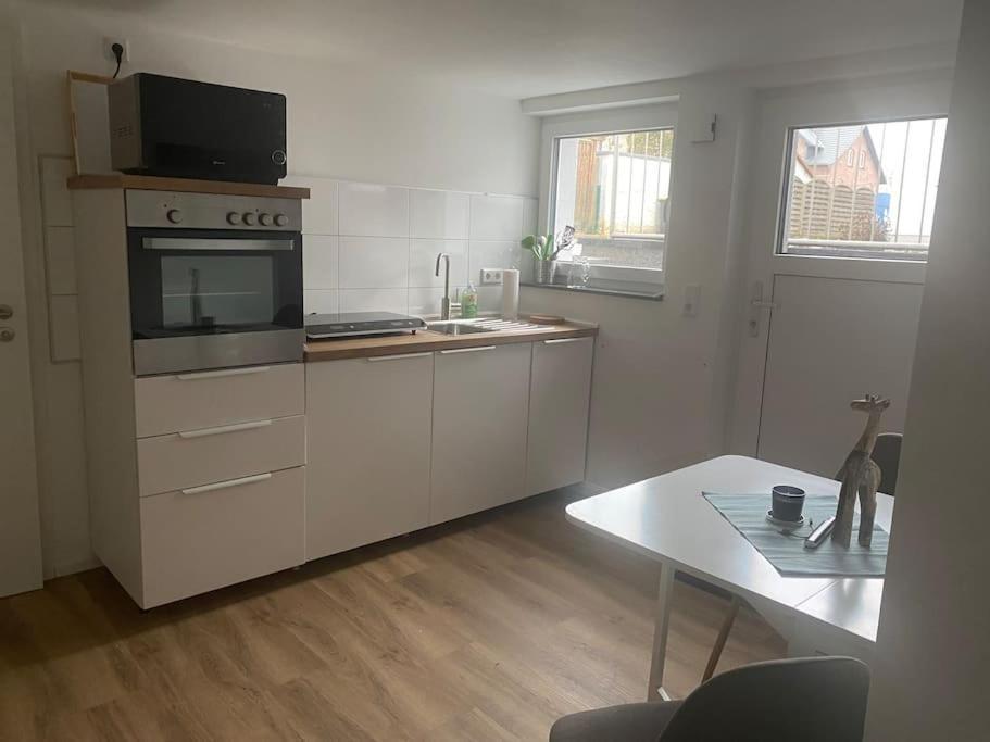 Klein Aber Oho! Neues Apartment In Stadt- Und Fuldanaehe Kassel Bagian luar foto